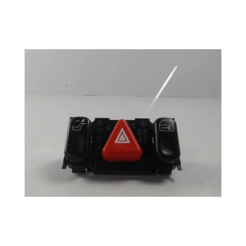 BOUTON DE WARNING MERCEDES C180
