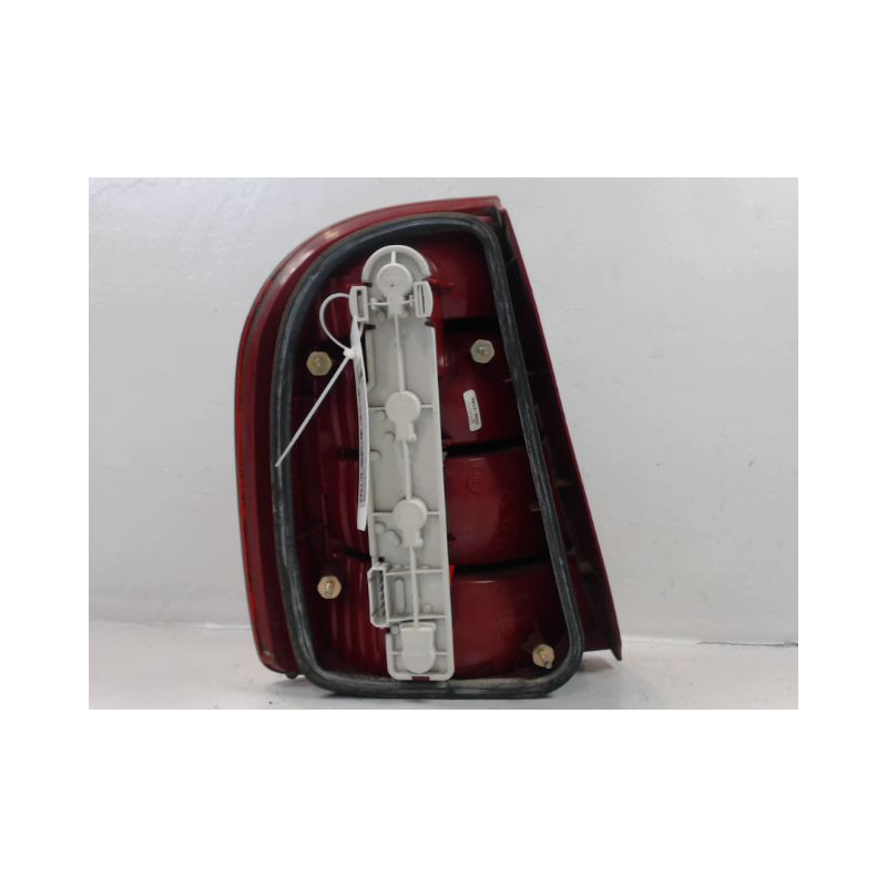 FEU ARRIERE DROIT SKODA FABIA 2000-2004