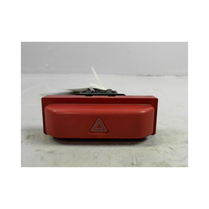 BOUTON DE WARNING NISSAN X-TRAIL