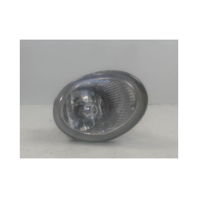 PHARE ANTIBROUILLARD AVANT DROIT TOYOTA AVENSIS VERSO 01-03
