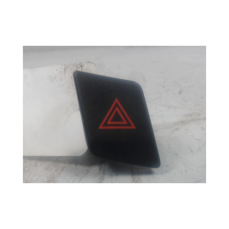 BOUTON DE WARNING TOYOTA YARIS 2005-