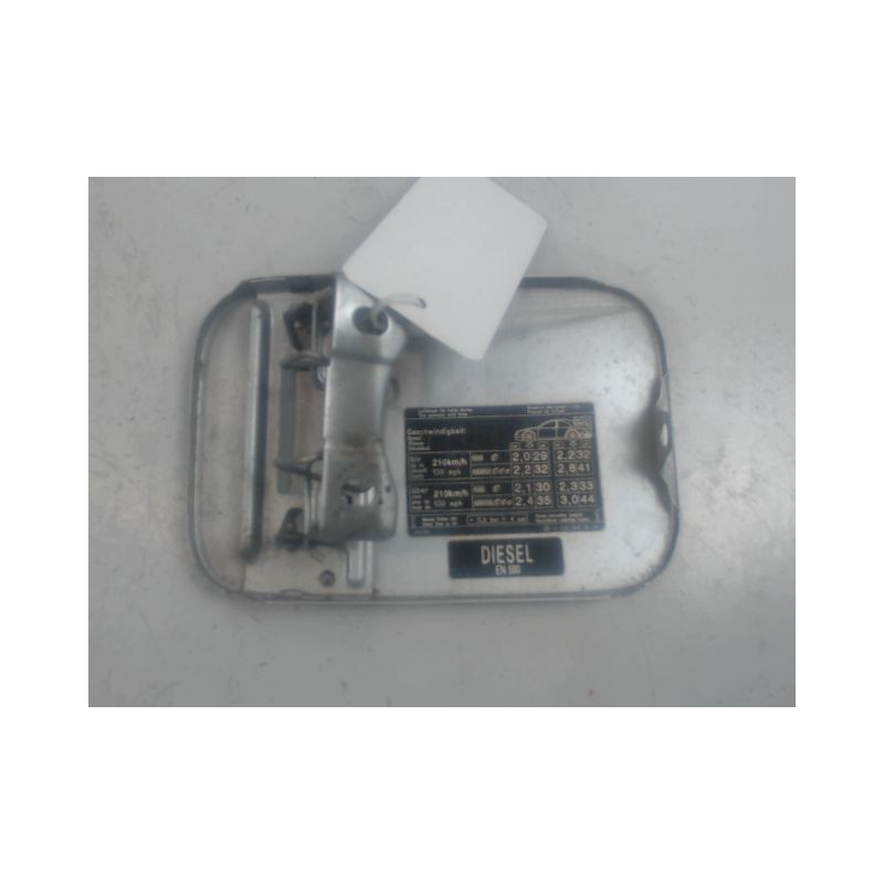 VOLET DE TRAPPE CARBURANT MERCEDES E320