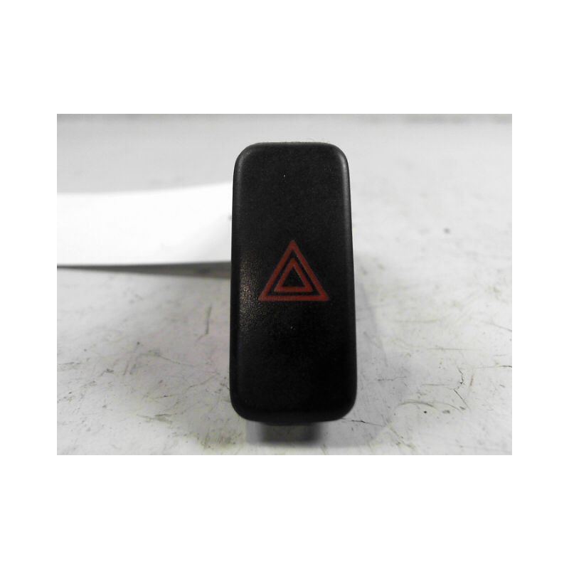 BOUTON DE WARNING MAZDA PREMACY