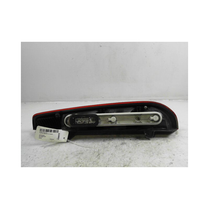 FEU ARRIERE GAUCHE  FORD FOCUS BREAK 2005-