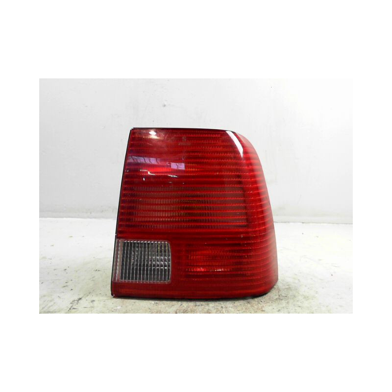 FEU ARRIERE DROIT VOLKSWAGEN PASSAT 96-2000