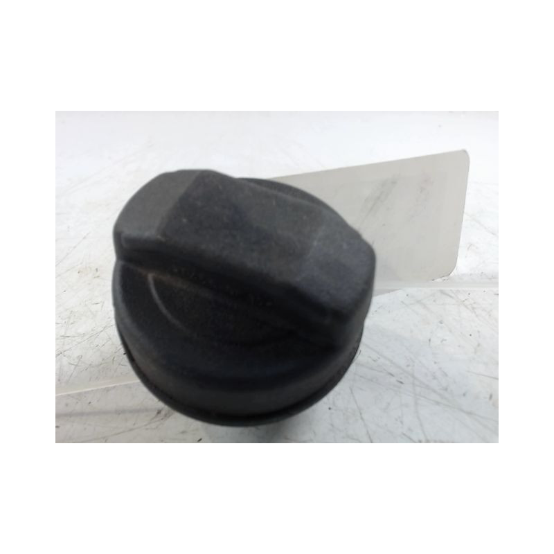 BOUCHON RESERVOIR A CARBURANT VOLKSWAGEN PASSAT 96-2000