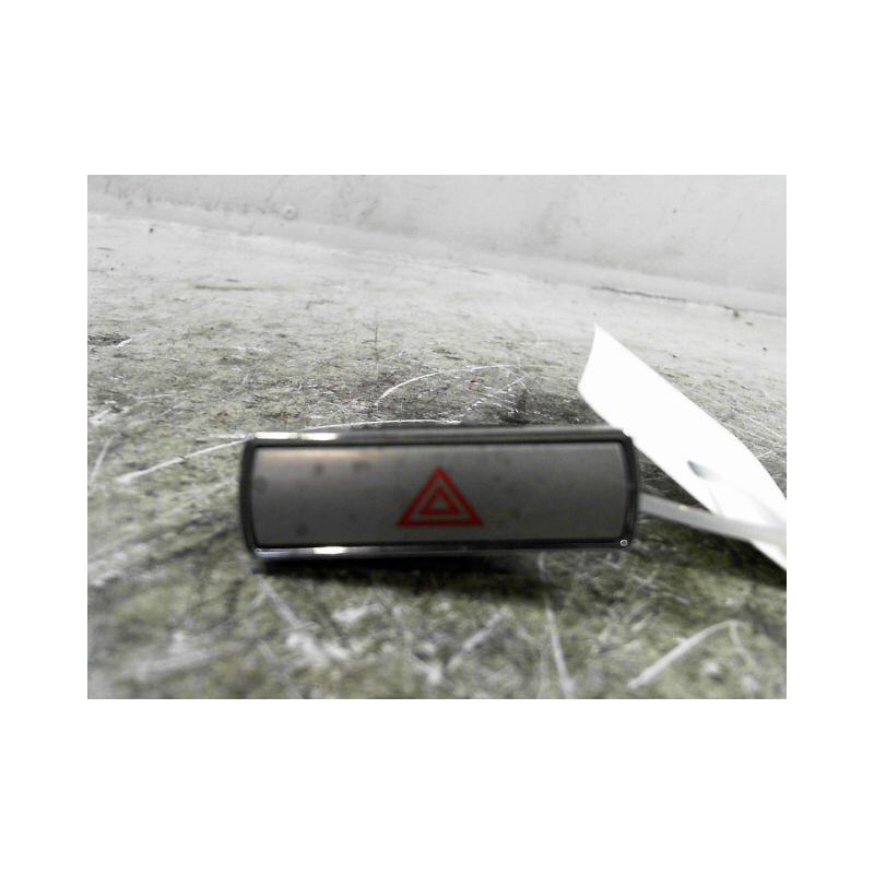 BOUTON DE WARNING FORD MONDEO CLIPPER 00-07