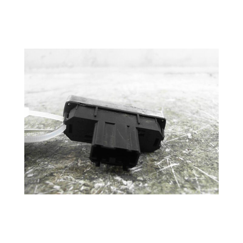 BOUTON DE WARNING FORD MONDEO CLIPPER 00-07