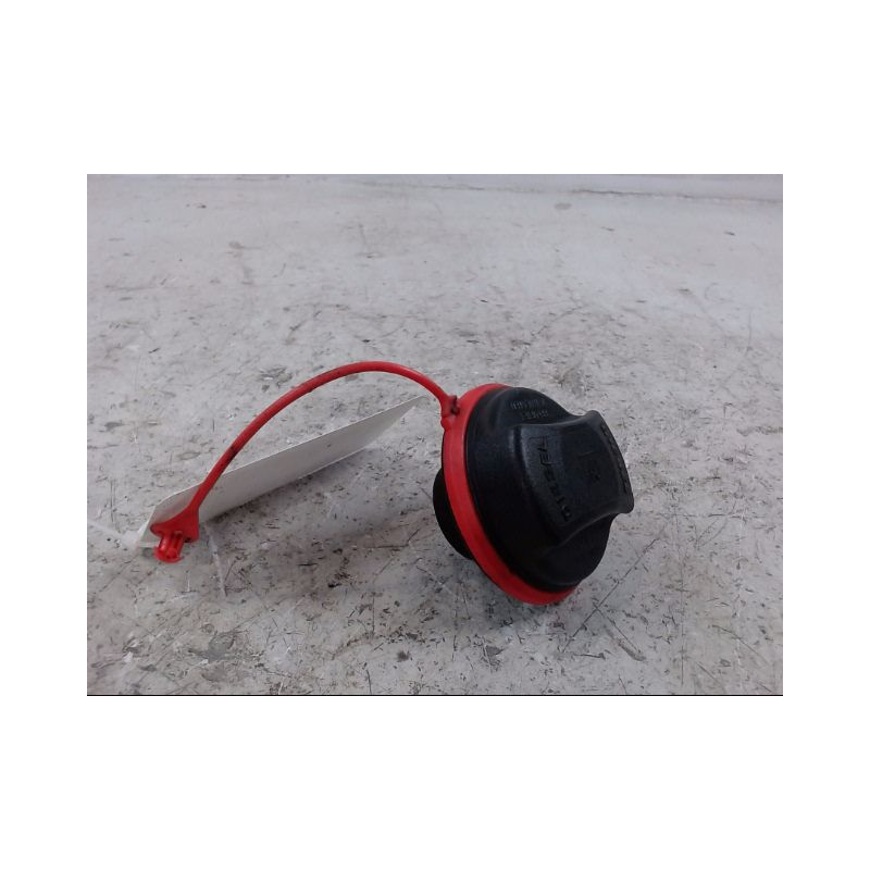 BOUCHON RESERVOIR A CARBURANT OPEL CORSA 2010-