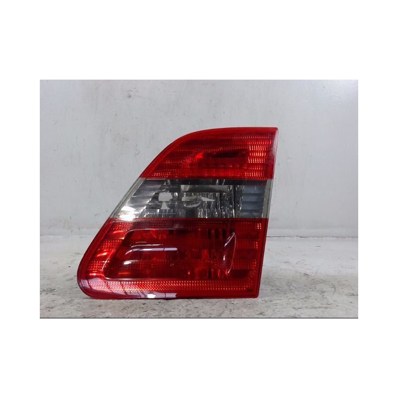 FEU ARRIERE INTERIEUR DROIT MERCEDES CLASSE B 05-08