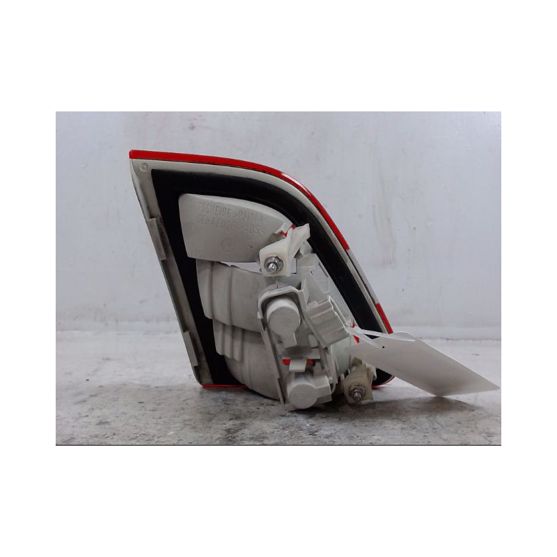 FEU ARRIERE INTERIEUR DROIT MERCEDES CLASSE B 05-08
