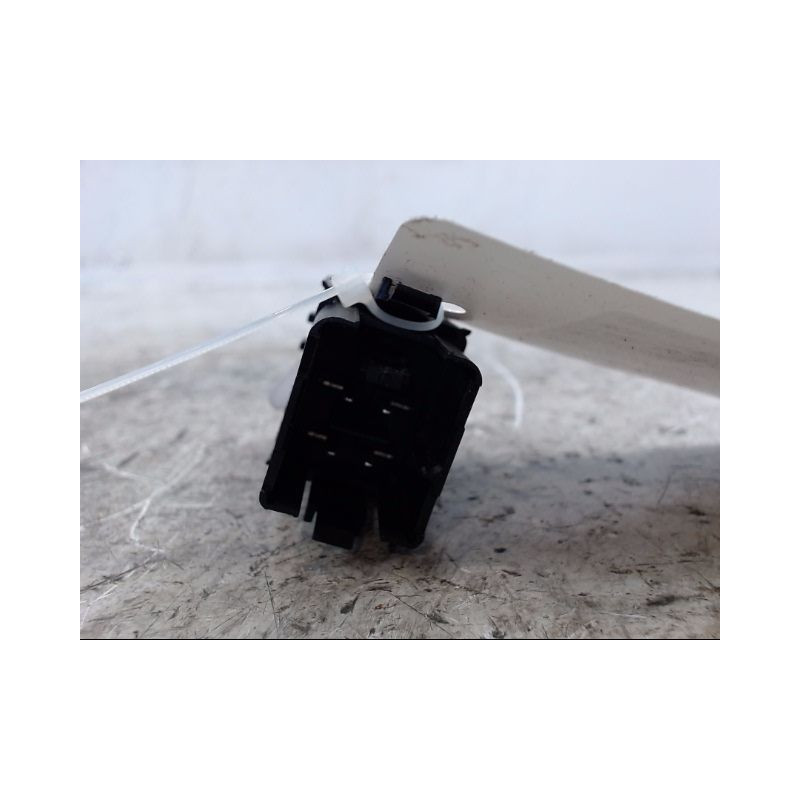 BOUTON DE WARNING VOLKSWAGEN JETTA 2005-