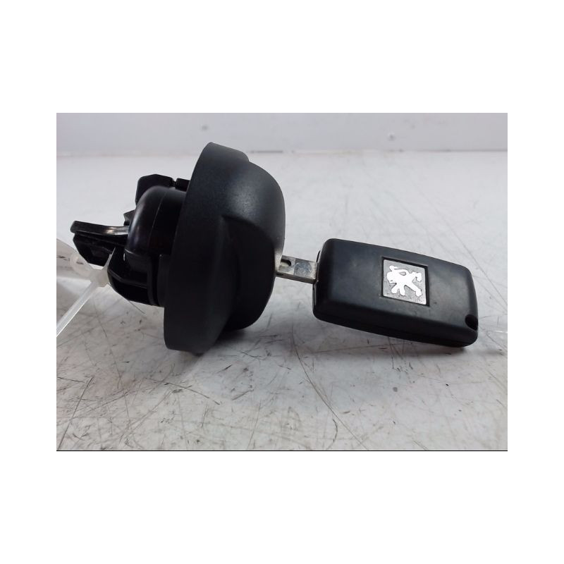 BOUCHON RESERVOIR A CARBURANT PEUGEOT 207 2009-