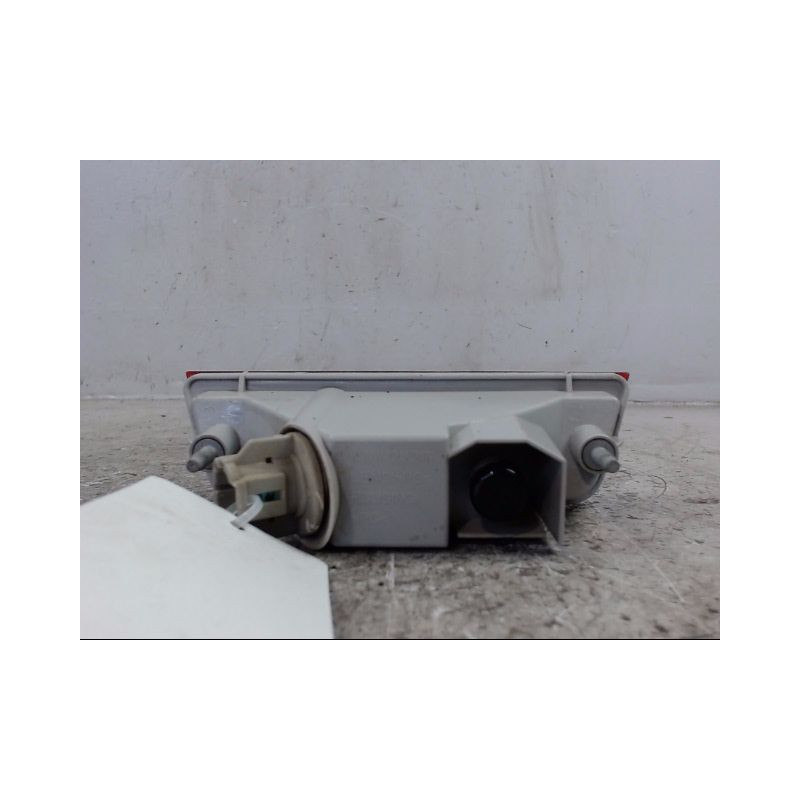 FEU BROUILLARD CENTRAL ARRIERE NISSAN MICRA 2009-