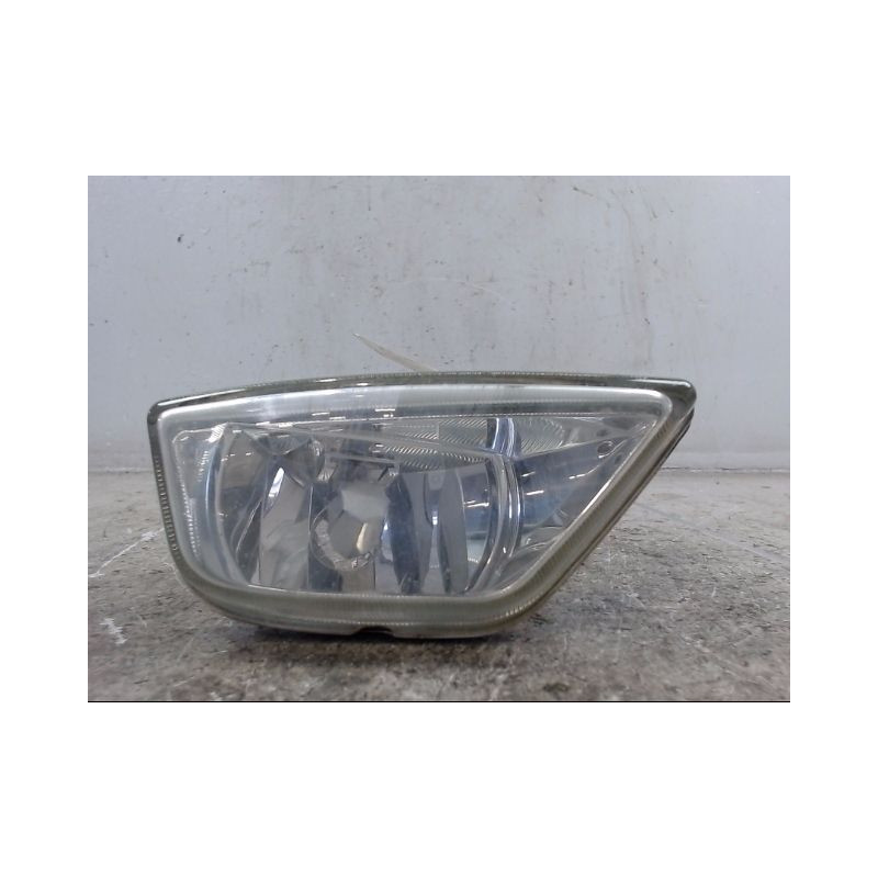 PHARE ANTIBROUILLARD AVANT DROIT FORD FOCUS 98-04
