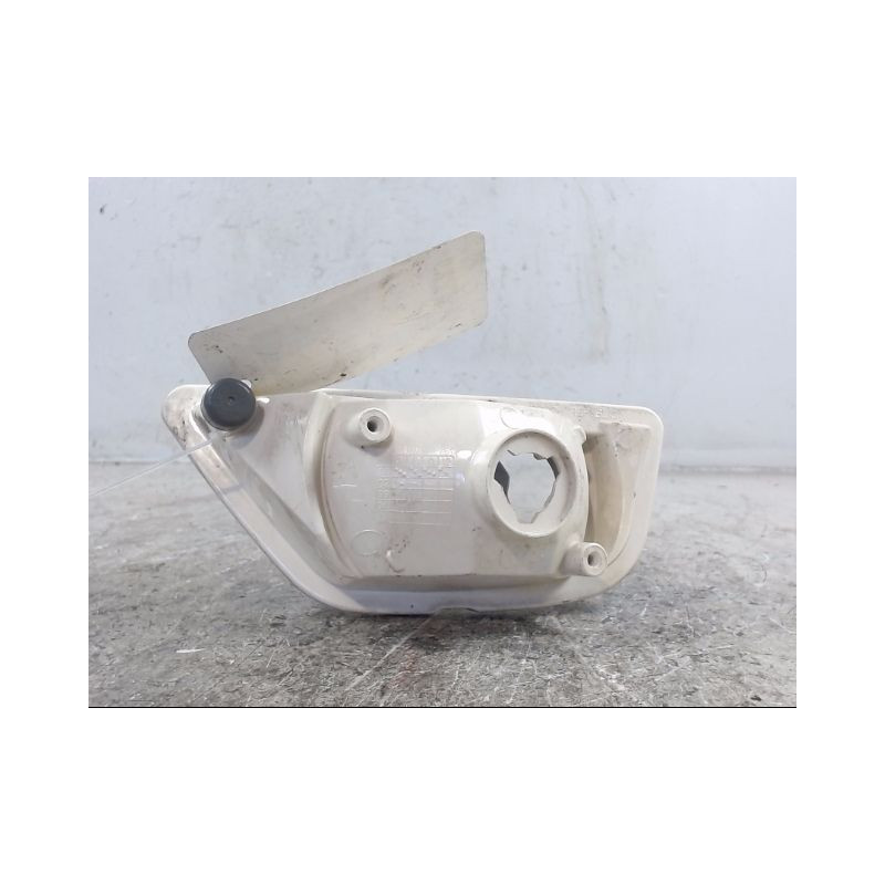 PHARE ANTIBROUILLARD AVANT DROIT FORD FOCUS 98-04
