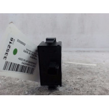 BOUTON DE WARNING DACIA SANDERO 2008-