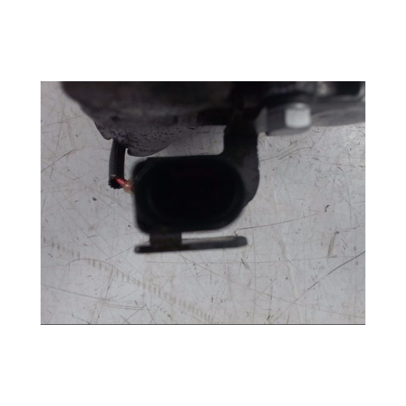 COMPRESSEUR AIR CONDITIONNE VOLKSWAGEN POLO 02-05