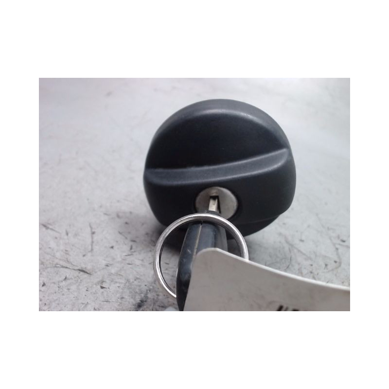BOUCHON RESERVOIR A CARBURANT PEUGEOT 207 5P