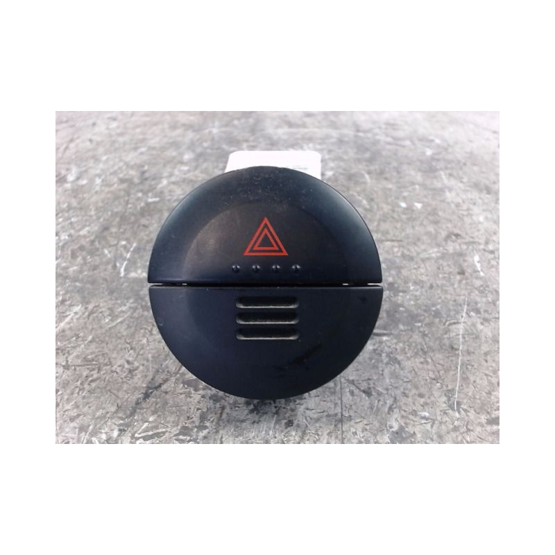 BOUTON DE WARNING NISSAN X-TRAIL