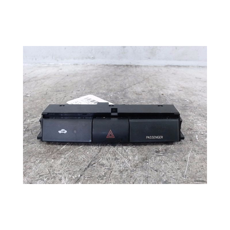 BOUTON DE WARNING TOYOTA COROLLA VERSO 2004-2007