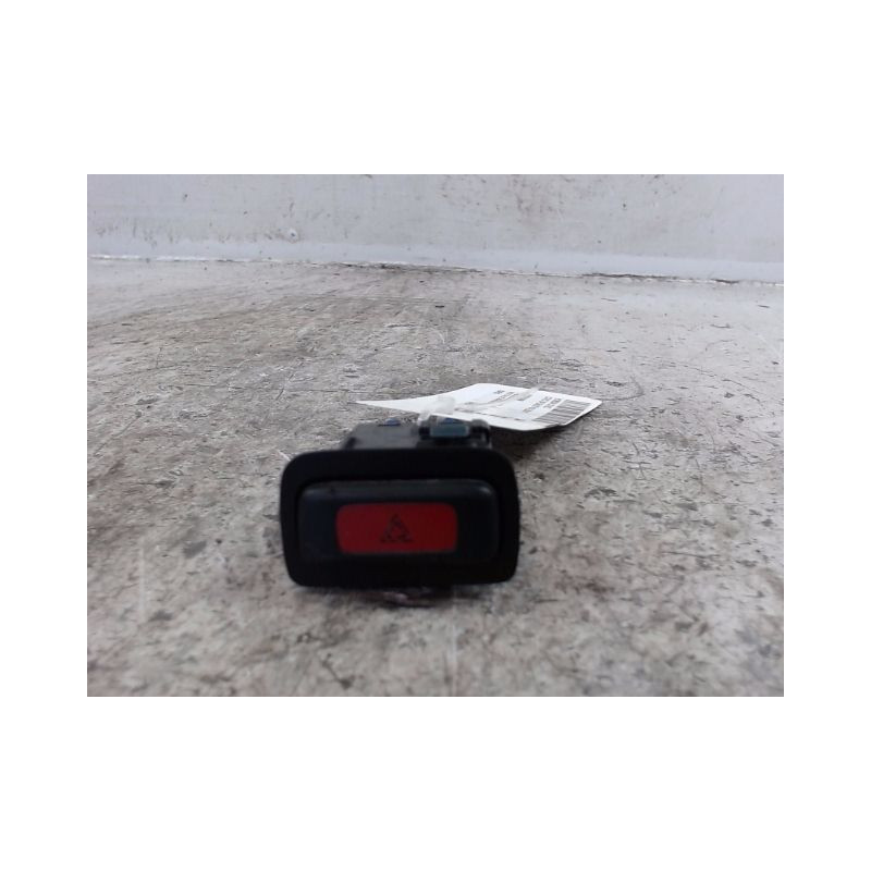 BOUTON DE WARNING HONDA CIVIC 97-2001