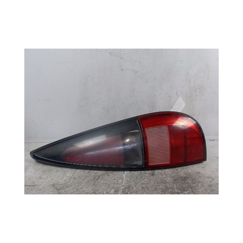 FEU ARRIERE DROIT RENAULT LAGUNA NEVADA -98