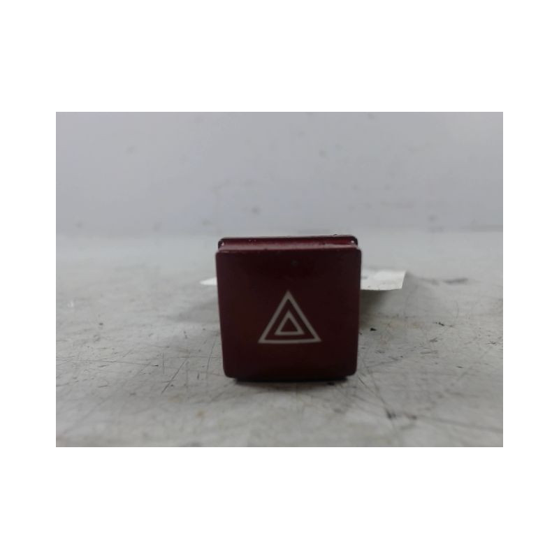 BOUTON DE WARNING PEUGEOT 207