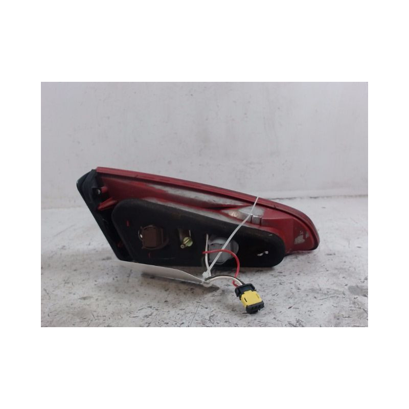 FEU ARRIERE INTERIEUR DROIT PEUGEOT 607 99-2004