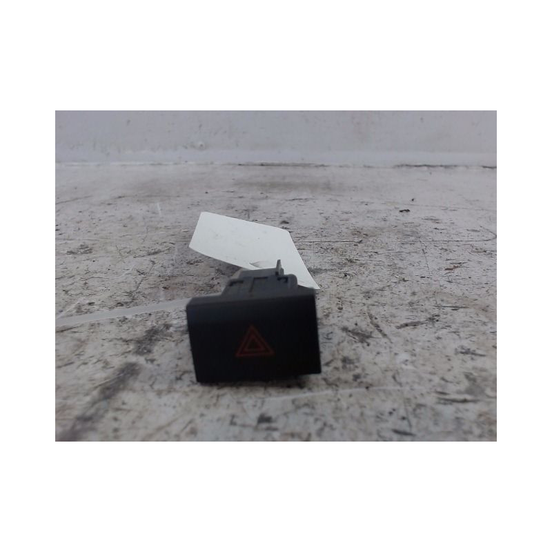 BOUTON DE WARNING VOLKSWAGEN POLO