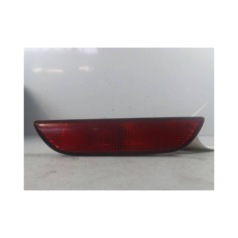 FEU BROUILLARD CENTRAL ARRIERE NISSAN NOTE