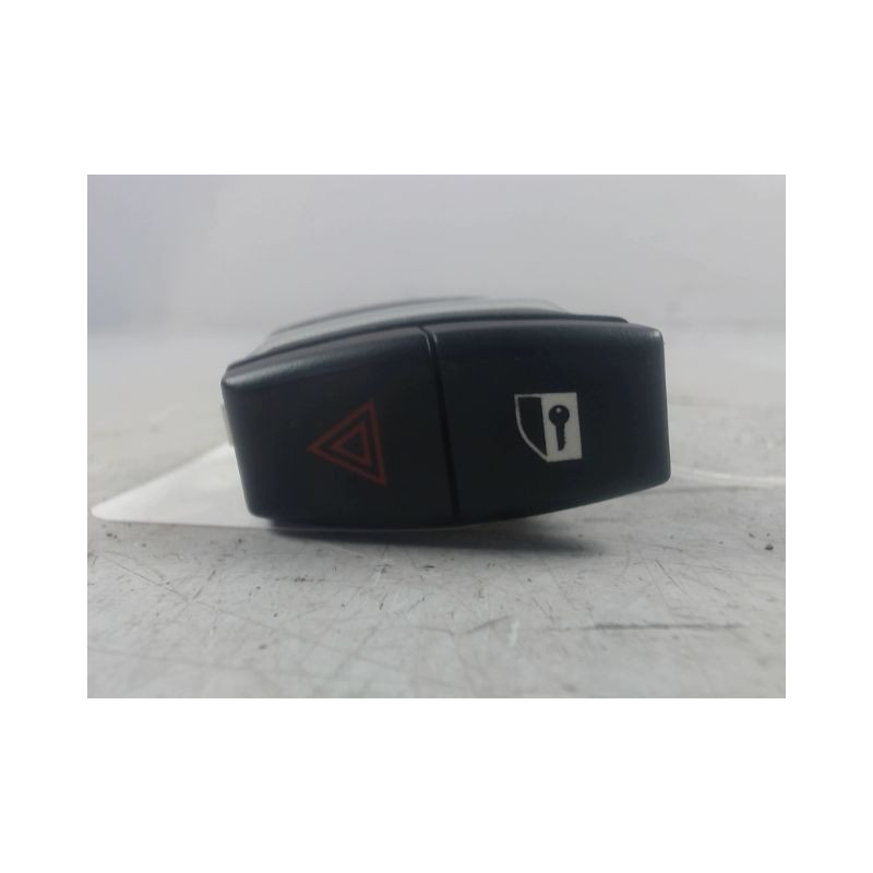 BOUTON DE WARNING B.M.W. X3