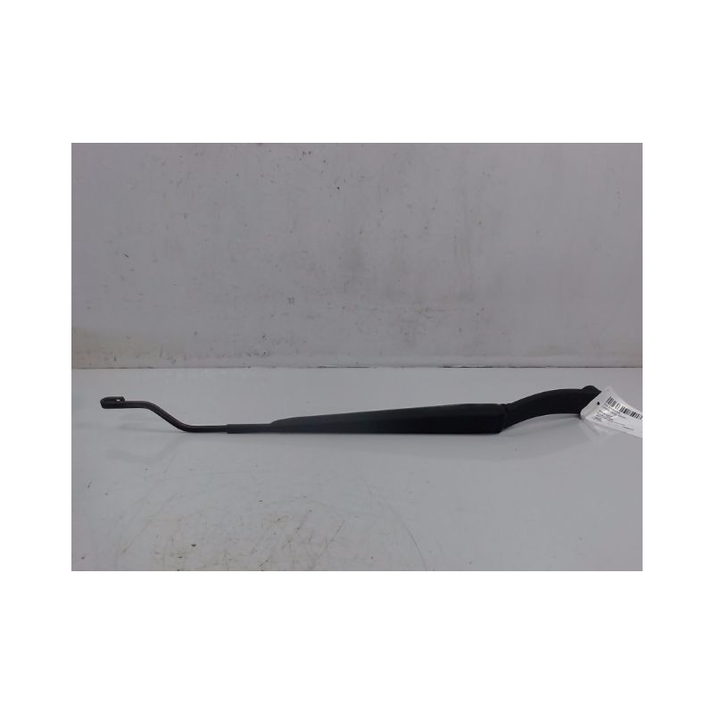 BRAS ESSUIE-GLACE AVANT GAUCHE KIA CARENS