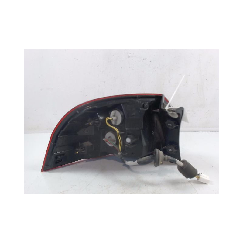 FEU ARRIERE DROIT KIA RIO 2005-