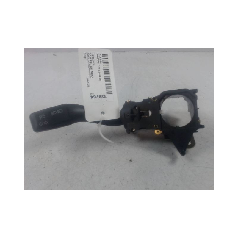 COMMANDE CLIGNOTANT AUDI A4 AVANT 04-08