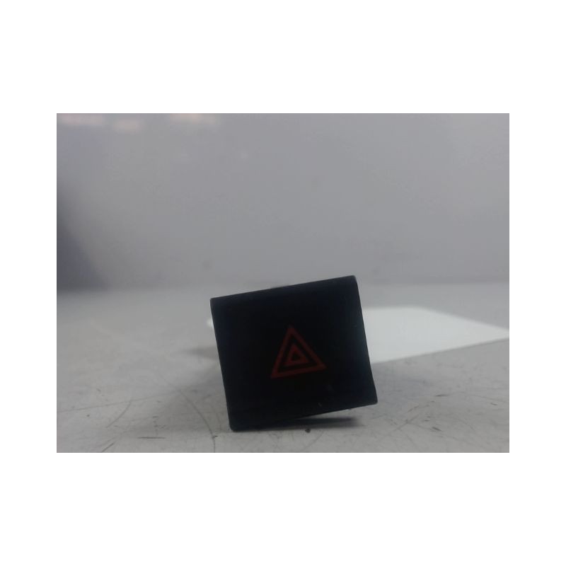 BOUTON DE WARNING VOLKSWAGEN POLO