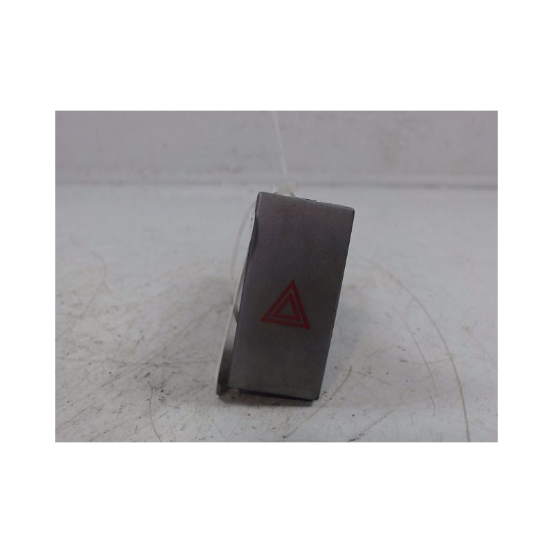 BOUTON DE WARNING FORD C-MAX