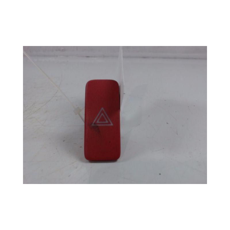 BOUTON DE WARNING TOYOTA AURIS 2007-