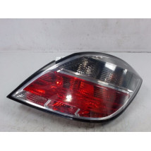 FEU ARRIERE DROIT OPEL ASTRA 2004-