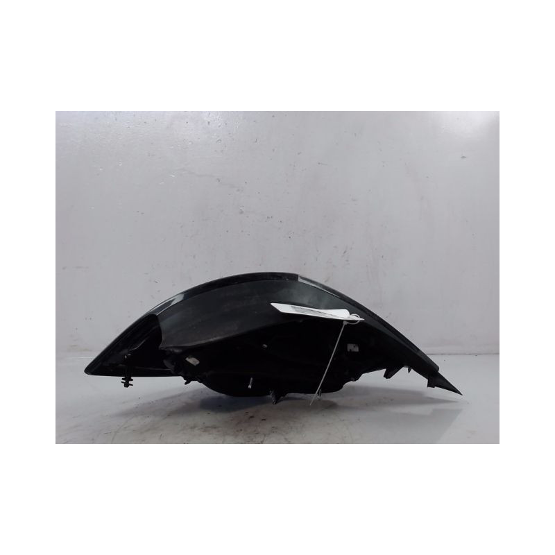 FEU ARRIERE DROIT OPEL ASTRA 2004-