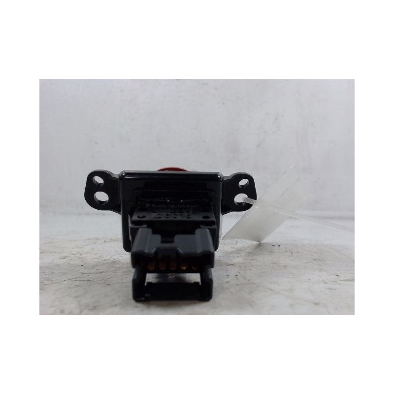 BOUTON DE WARNING NISSAN ALMERA TINO 2003-