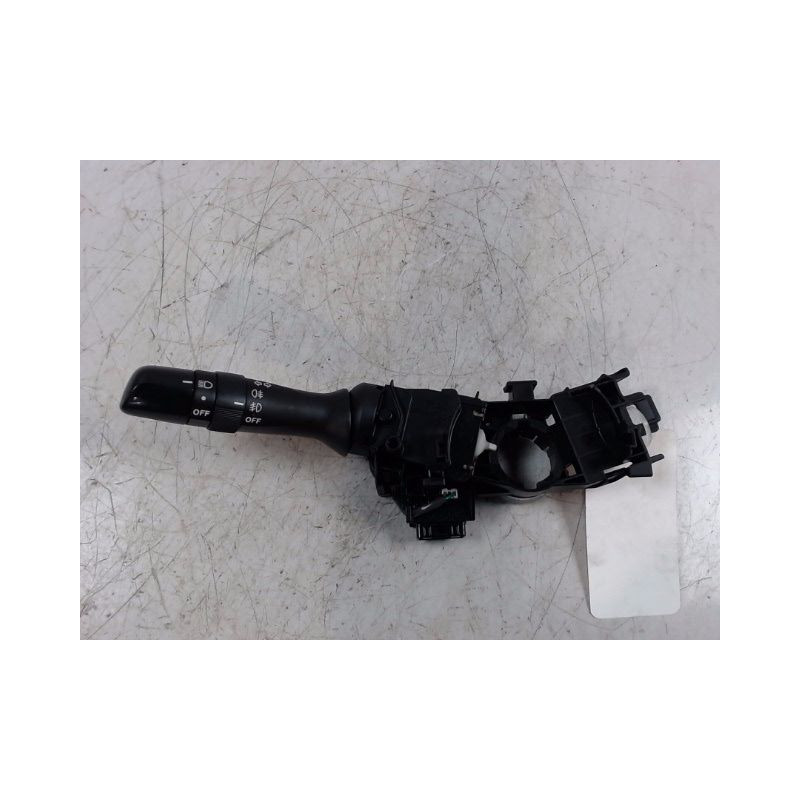 COMMANDE CLIGNOTANT TOYOTA RAV4 2006