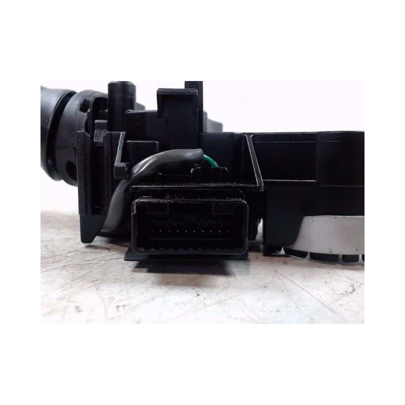 COMMANDE CLIGNOTANT TOYOTA RAV4 2006