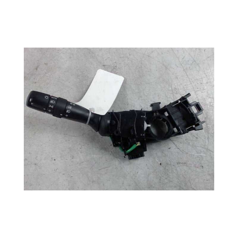COMMANDE CLIGNOTANT TOYOTA YARIS