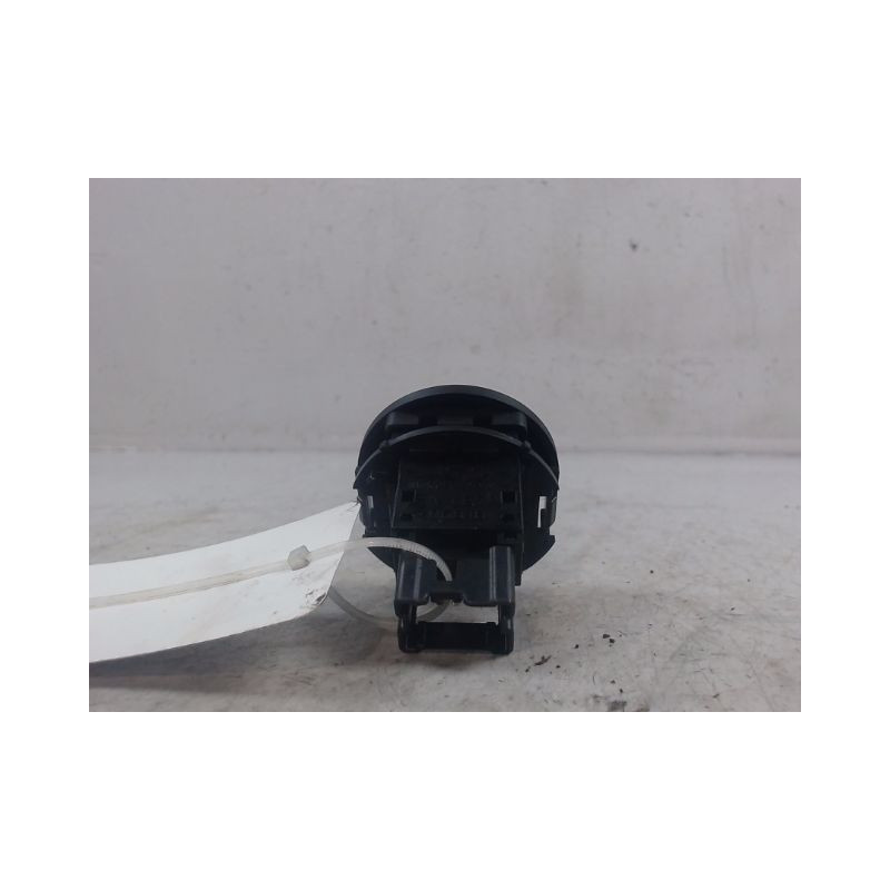 BOUTON DE WARNING NISSAN X-TRAIL