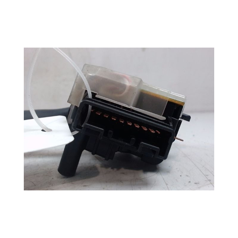 COMMANDE ESSUIE GLACE DAIHATSU SIRION 2000-