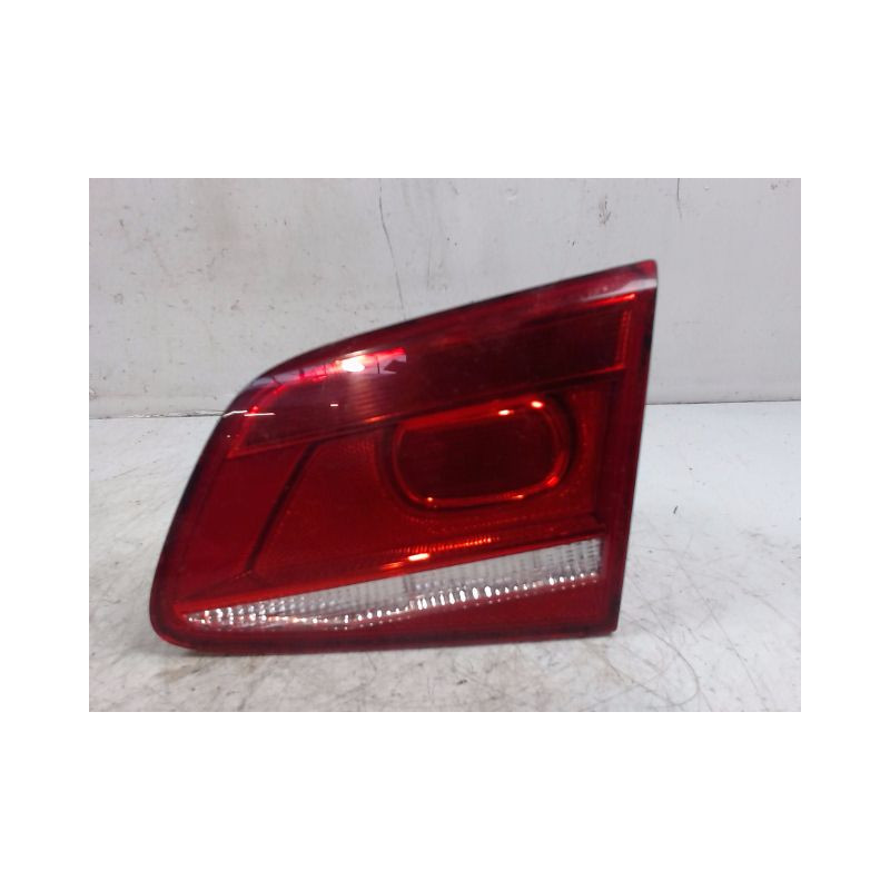 FEU ARRIERE INTERIEUR DROIT VOLKSWAGEN PASSAT 2010-