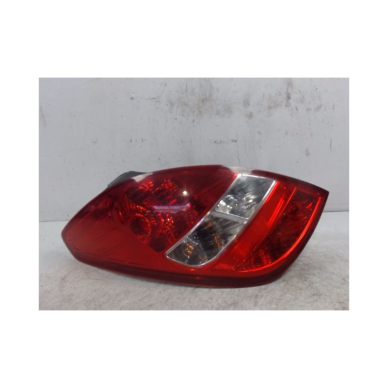 FEU ARRIERE GAUCHE  HYUNDAI I20