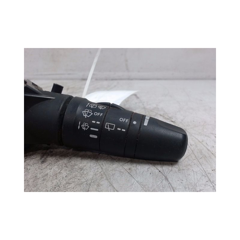 COMMANDE ESSUIE GLACE NISSAN TERRANO 2002-