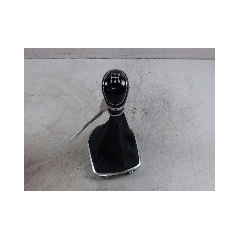 POMMEAU LEVIER VITESSES FORD FIESTA 2010- 1.0